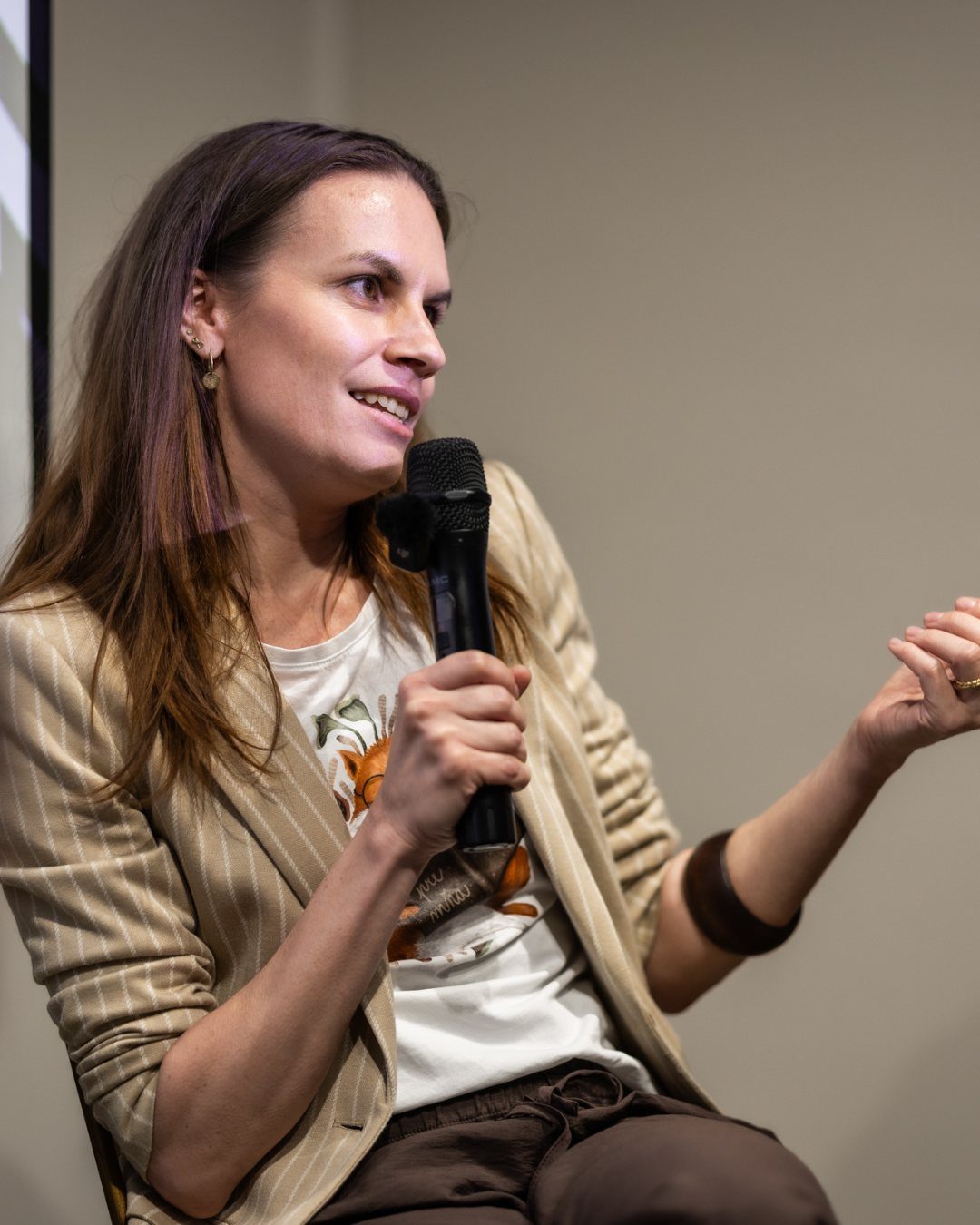 MUDr. Mirka Juráková počas prednášky